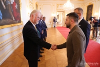 v spoločnosti ukrajinského prezidenta Volodymyra Oleksandrovyča Zelenskyjho
