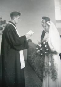 M. Spáčil jako farář CČS ve Vsetíně v roce 1952