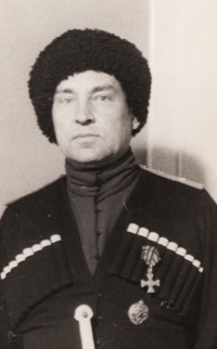tatínek Viktor V. Karpuškin