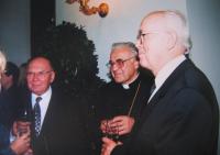 Josef Špak s arcibiskupem Vlkem a předsedou ERC Smetanou