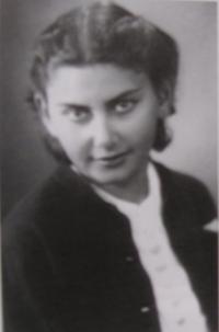 Dagmar po návratu z koncentračního tábora - rok 1945