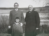 With father and grandfather, Rakovník 1928