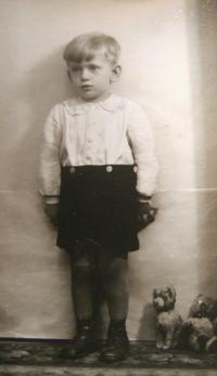 Pavel Hlaváč v roce 1942