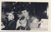 S dětmi cca 1959