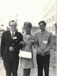 Farář Dus vlevo, na konferenci v Uppsale, 1968