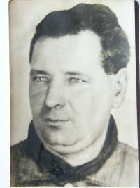 tatínek Josef Doležal na nedatované předválečné fotografii