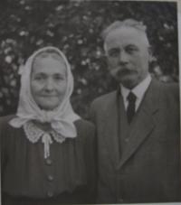 Rodiče Aloise Franka-Alois a Josefa (Opravilová)