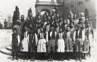 Marie Hrbková (tehdy Jandová), 1. řada, druhá zprava