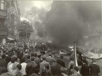 1968, srpen, požár muničního vozu před Rozhlasem