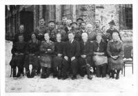 During the war in the factory (Semprex) in Vízmberk (mom Sophie Rotter is sitting, second from the right