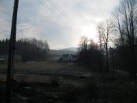 Poslední dům, který stojí z bývalé obce Hraničná (Grenzgrunt), rodné obce Erwina Riegra - únor 2011