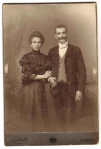 Parents in 1906
