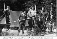 Tábor Dešťů, rok 1961. Zleva Malý Medvěd, Orko, Šedý vlk, Sokolí oko a Letící Šíp