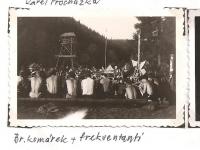 Oblastní lesní škola Jiráskovy oblasti - srpen 1946 - br. Komárek a frekventanti