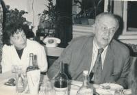 Jitka Malíková a akademikem Josefem Charvátem, 1978