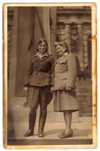 Maminka after WWII (I)