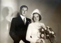 Svatební fotografie Stanislava Hylmara a Jarmily roz. Brandejsové
