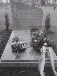 Memorial of Germans killed in May 1945, Šternberk (in the local graveyard)