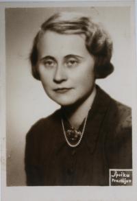 maminka Käthe Steiner Steckelmacherová
