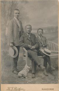 Dagmařin otec Karel Evald s otcem Martinem a starším bratrem Jaroslavem