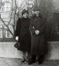 Parents of Milan Uhde, 1938, Brno