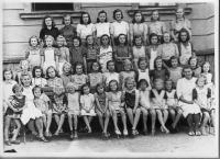 1944 - dívky ze školy v Radlicích