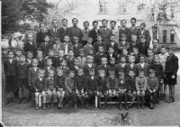 1944 - chlapci ze školy v Radlicích