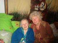 Vlevo Emilie Varská, vpravo Emilie Kuročenko, 14.7.2013