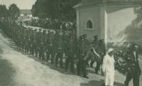 Průvod v Boňově – památka popravených odbojářů, rok 1946