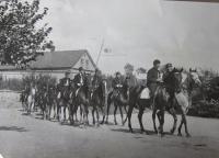 Otec Ladislav Klimeš v čele Selské jízdy