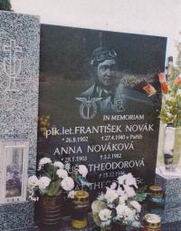 Hrob strýce Františka Nováka, Sokoleč