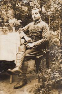 Father in Italy, Padula 1918