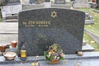 Náhrobek Oty Horoviče na židovském hřbitově v Praze - Strašnicích