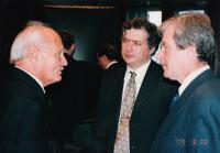 Nagy László és Göncz Árpád a kitüntetést követő fogadáson, 1999