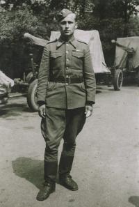 Michal Javorčák v r. 1945, Pryluky na Ukrajině