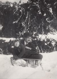 R. Doleček s tatínkem 1935