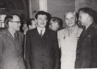 1965 Leningrad, Ant. Beneš - hlavní chirurg čs. armády vpravo, Doleček druhý zleva