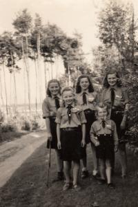 Scout girls of the Bolevec troop (1946)
