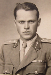 Jan Ihnatík in the army - 1950s