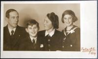 Rodina Ginzova - 1939
