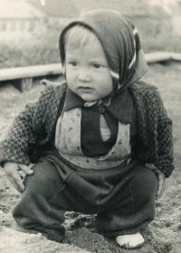 Komrsková Zdena as a child