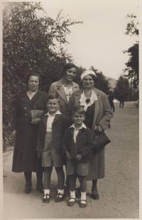 With mother, aunt  and brother before the war