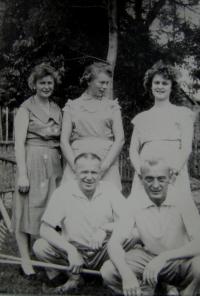 Family meeting; uncle Vítovec on left, the father on the right, on left an aunt Vítovcová, sister on the right; Masákova Lhota (region Prachatice); earliest in 1960
