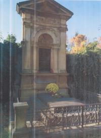 Památník bitvy u Křečhoře je na  Žertových poli