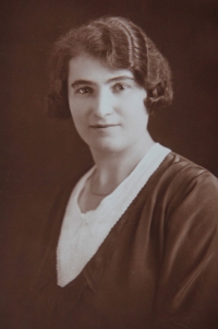 Marie Faltusová, née Beranová, Zděnka's mother