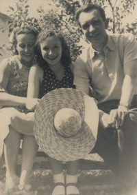 Miluška Havlůjová with her mum and dad during summer holidays 1944
