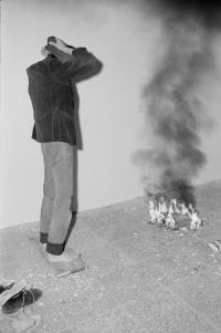 Petr Štembera – Skok č. 1, 1976, záznam z vystoupení, dobová fotografie