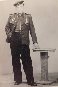 Gruzinský voják, který krátce po válce bydlel v domě Drozdů v obci Úvalno
