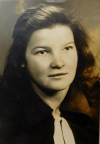 Marie Čuboková (Drozdová) v roce 1951