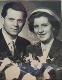 Wedding photograph in 1954